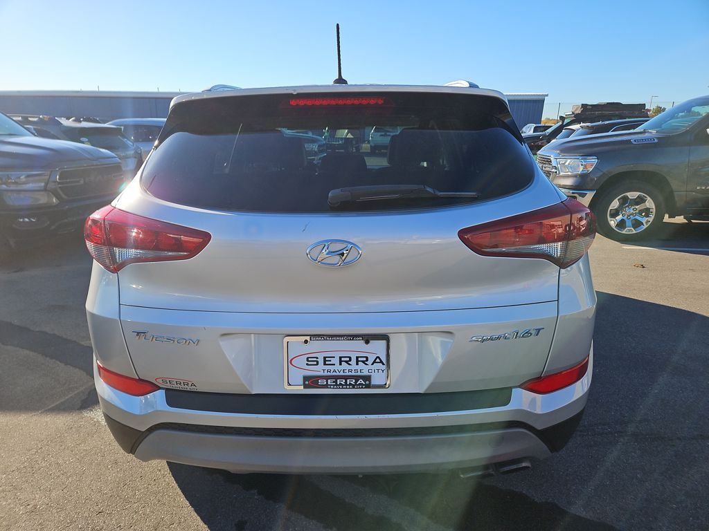 2017 Hyundai Tucson Sport photo 4