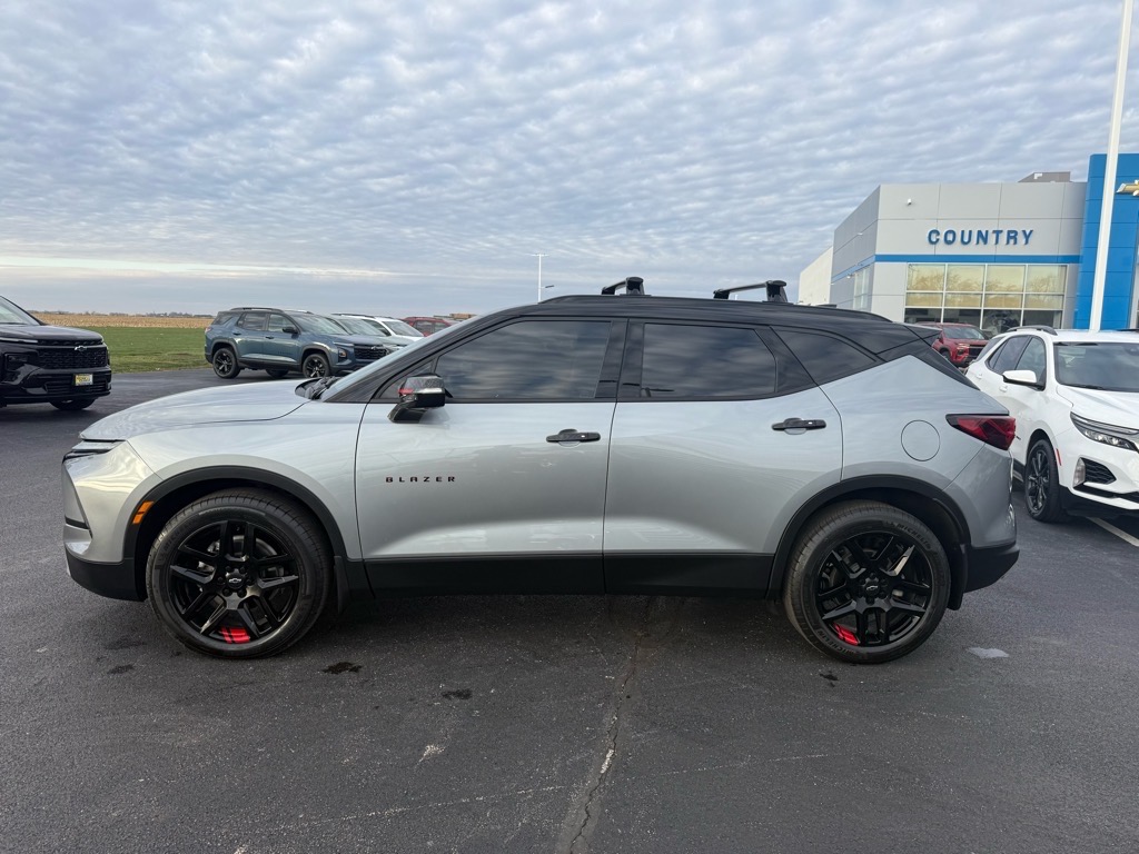 2023 Chevrolet Blazer 3LT photo 2
