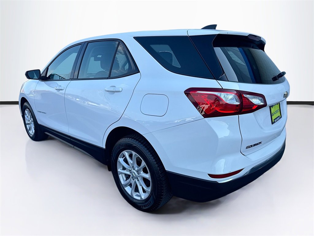 2018 Chevrolet Equinox LS photo 4