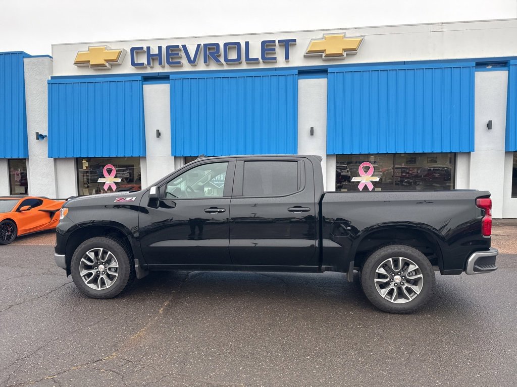 2025 Chevrolet Silverado 1500 LT photo 18