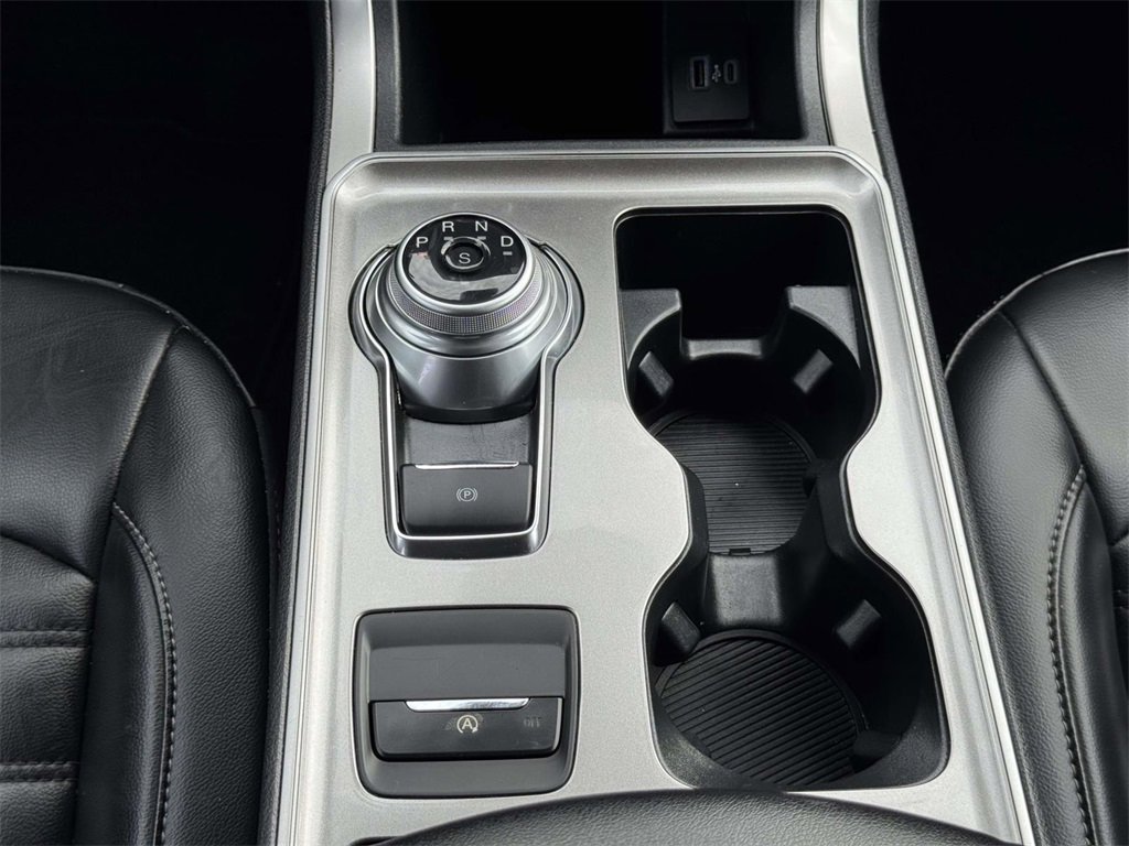 2024 Ford Edge SEL photo 4