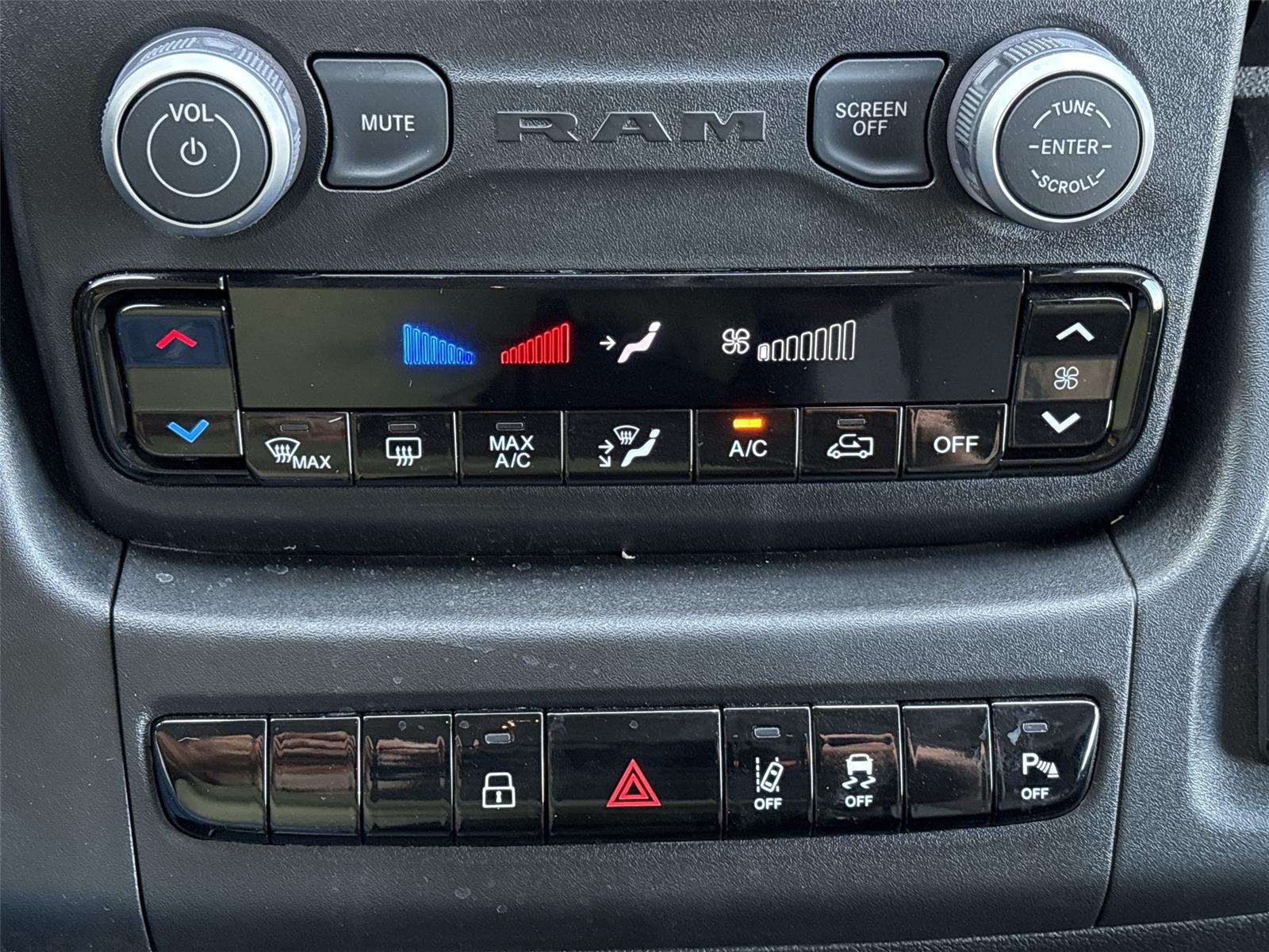 2026 Ram ProMaster 2500 photo 18