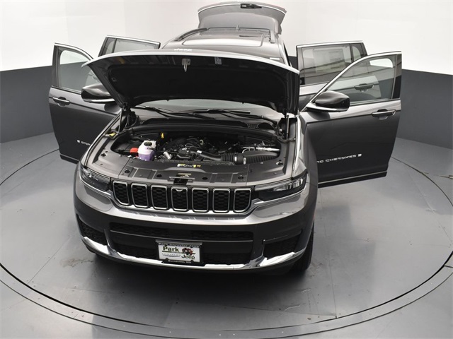 2025 Jeep Grand Cherokee Limited photo 25