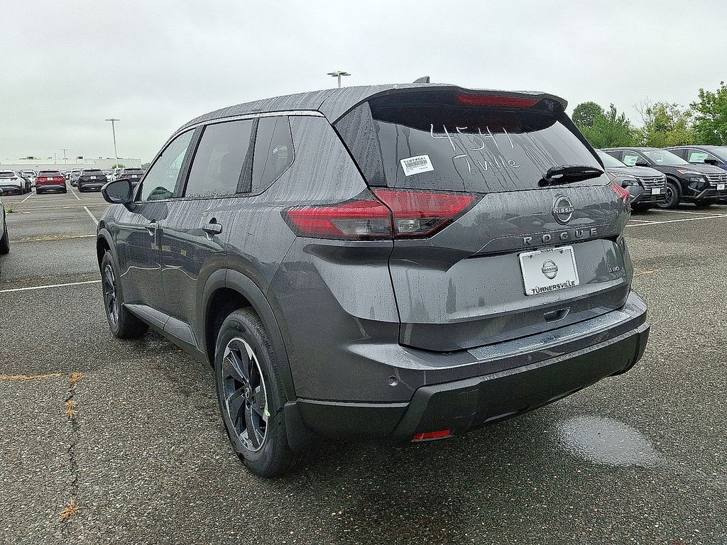 2026 Nissan Rogue SV photo 3