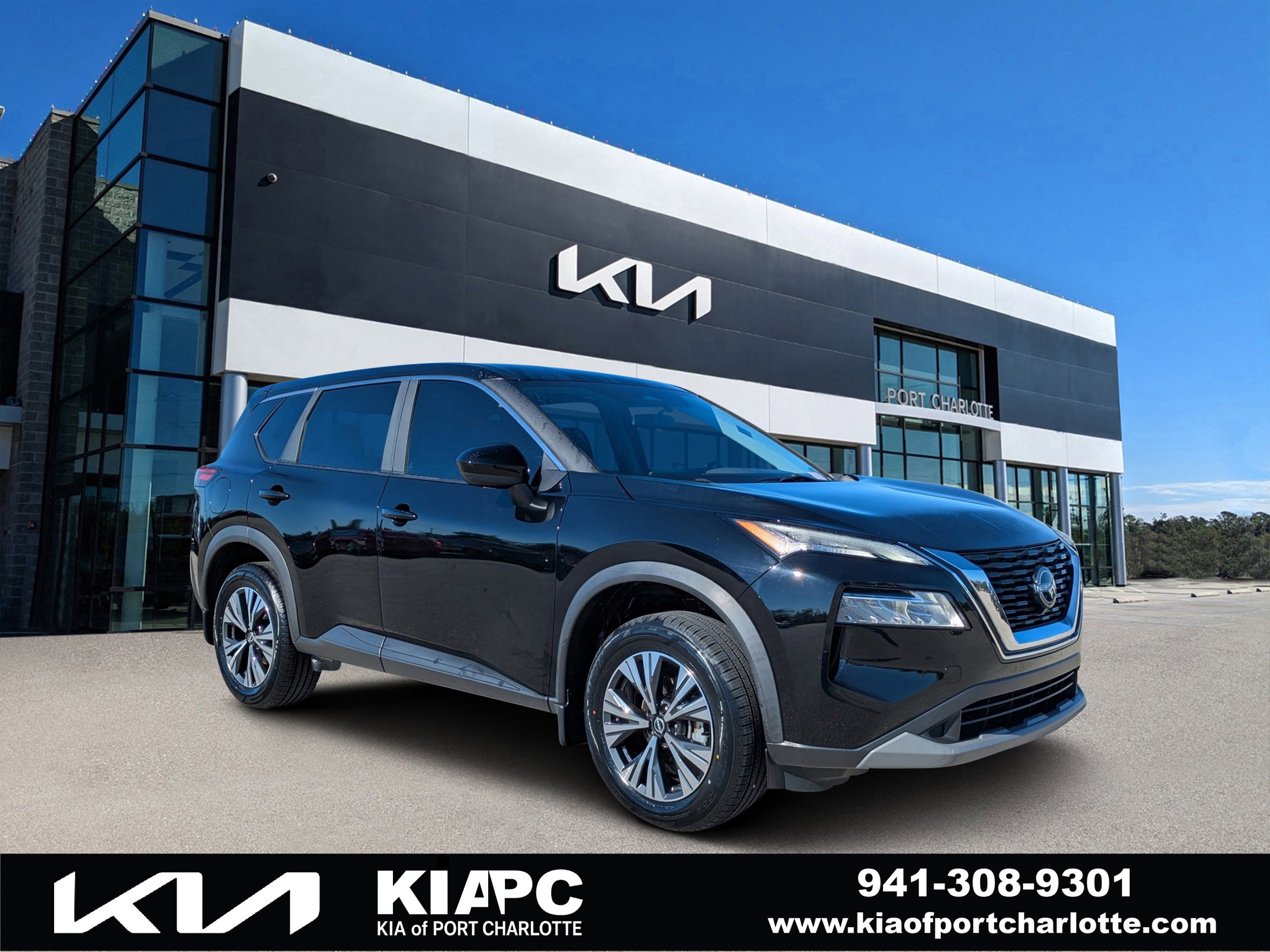 2023 Nissan Rogue SV's photo