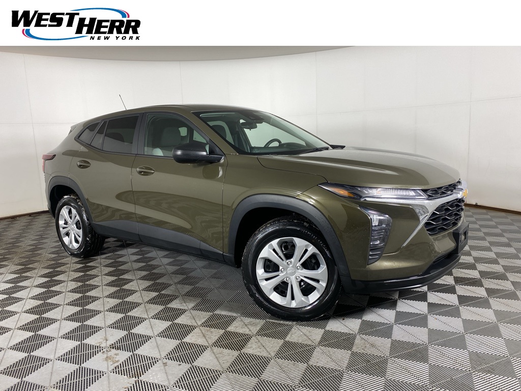 2024 Chevrolet Trax LS's photo