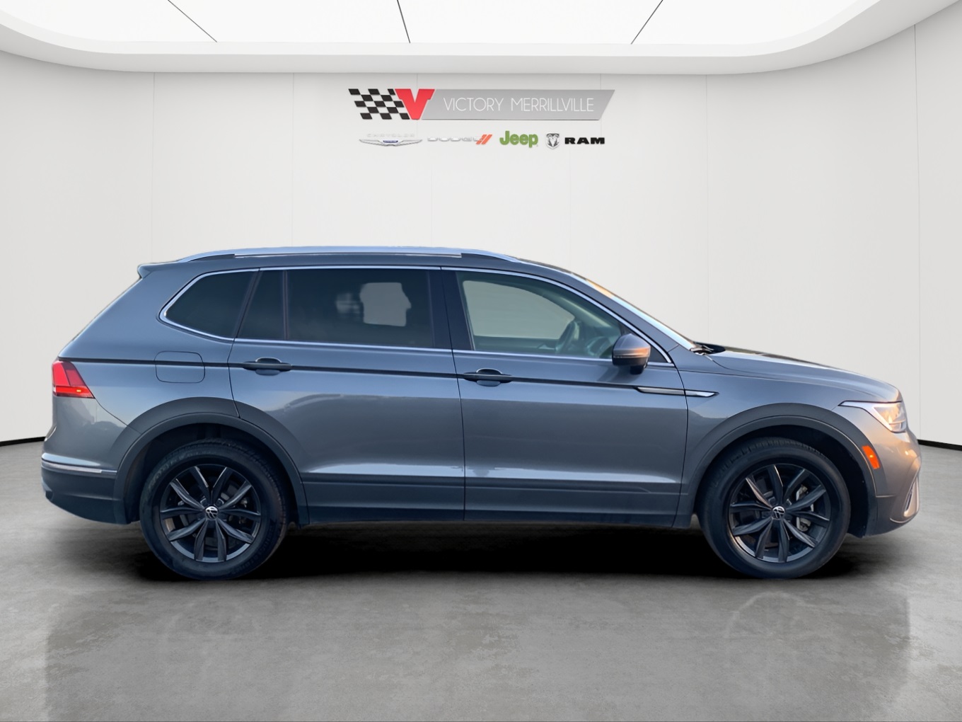 2024 Volkswagen Tiguan SE Wolfsburg Edition photo 6