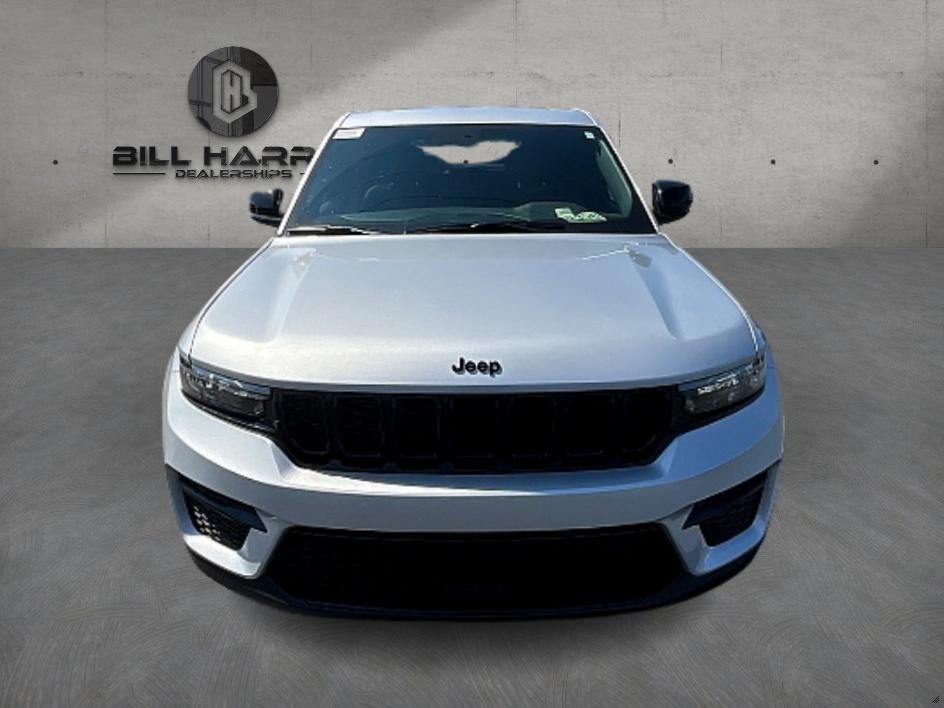 2025 Jeep Grand Cherokee Altitude X photo 2