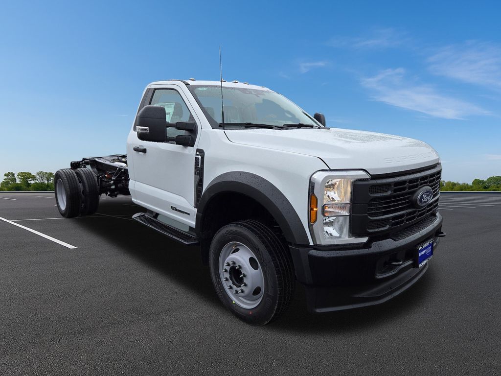 New 2025 Oxford White Ford XL image 3