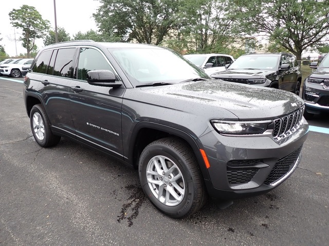 2025 Jeep Grand Cherokee Laredo X photo 7