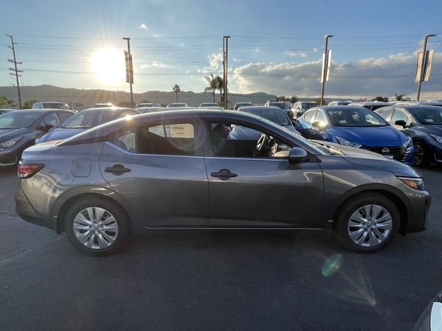 2025 Nissan Sentra S photo 2