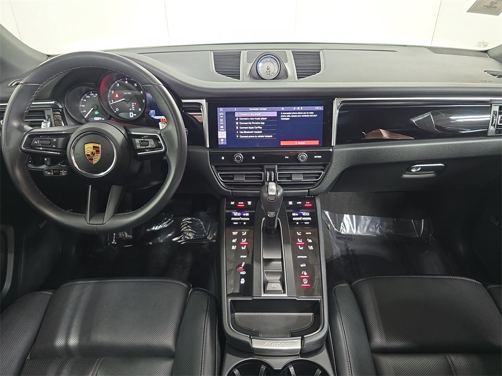 2024 Porsche Macan T photo 12