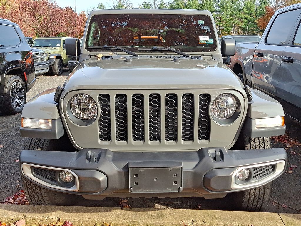 2021 Jeep Gladiator Sport photo 2
