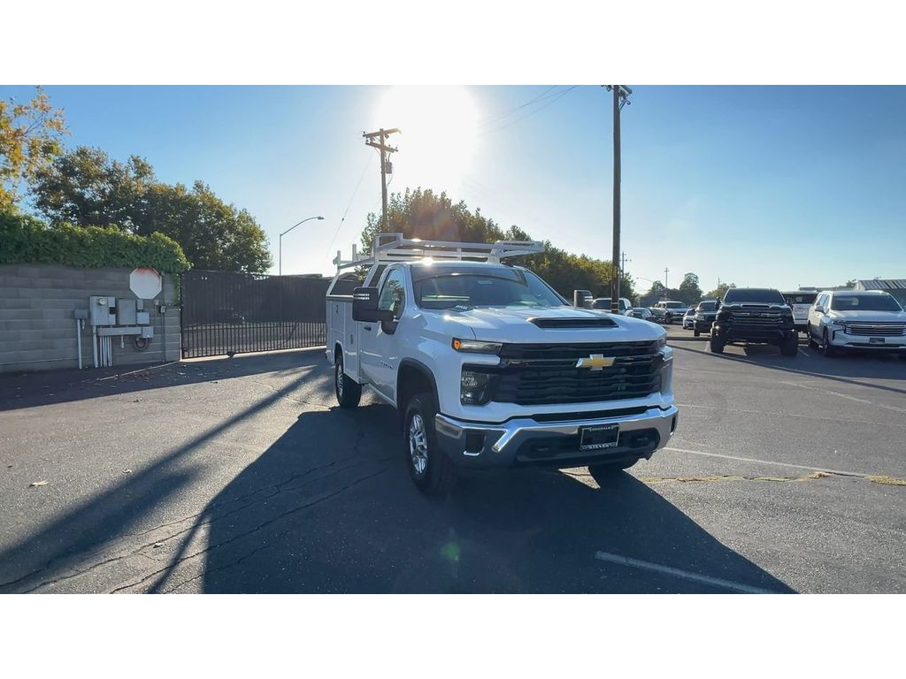 2026 Chevrolet Silverado 2500HD photo 3