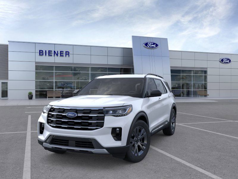 2025 Ford Explorer photo 2
