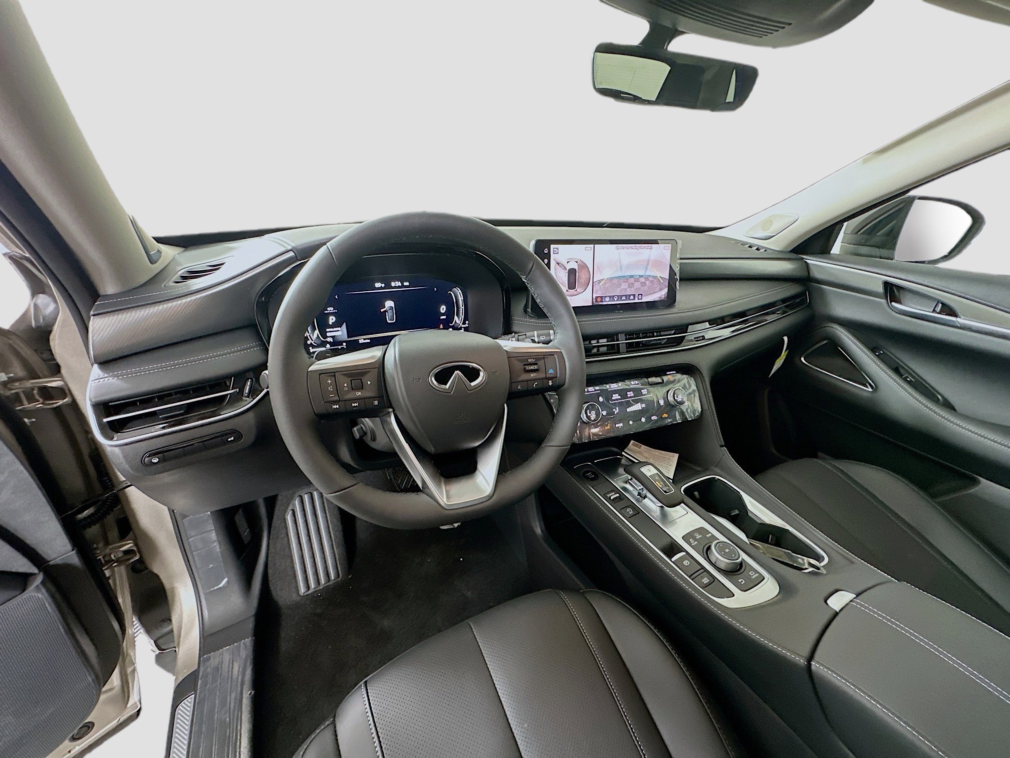 2026 Infiniti QX60 Luxe photo 4