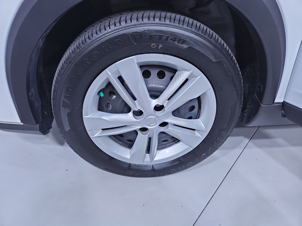 2024 Nissan Kicks S photo 23