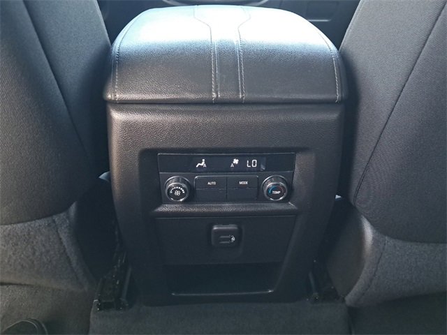2023 Chevrolet Traverse Cloth photo 23