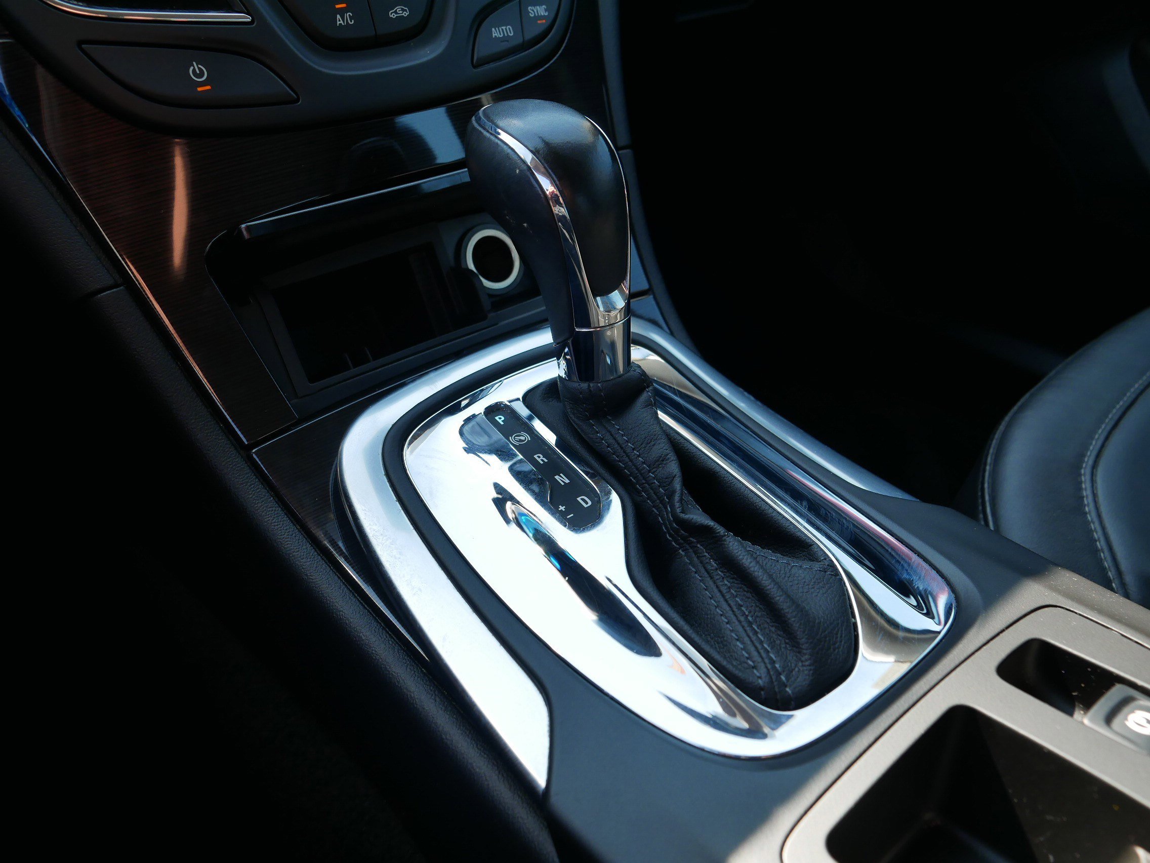 2016 Buick Regal Turbo photo 24