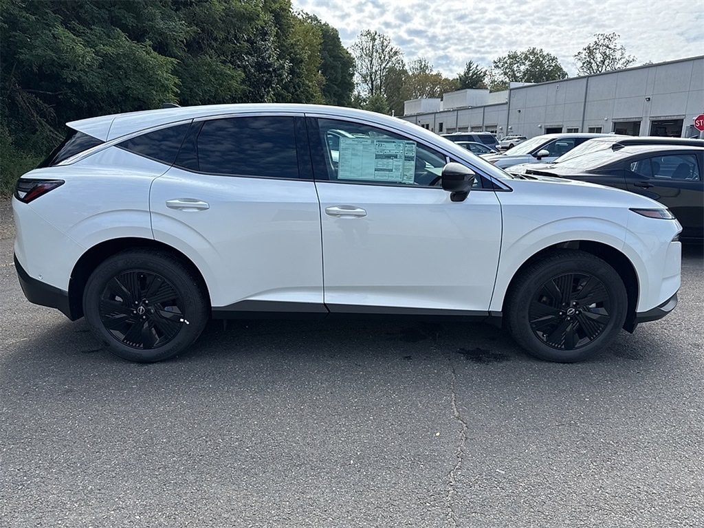 2025 Nissan Murano SV photo 2