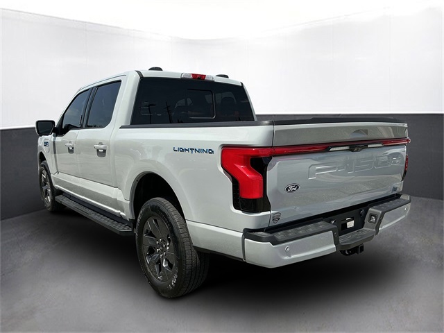 2024 Ford F-150 Lightning Lariat photo 3