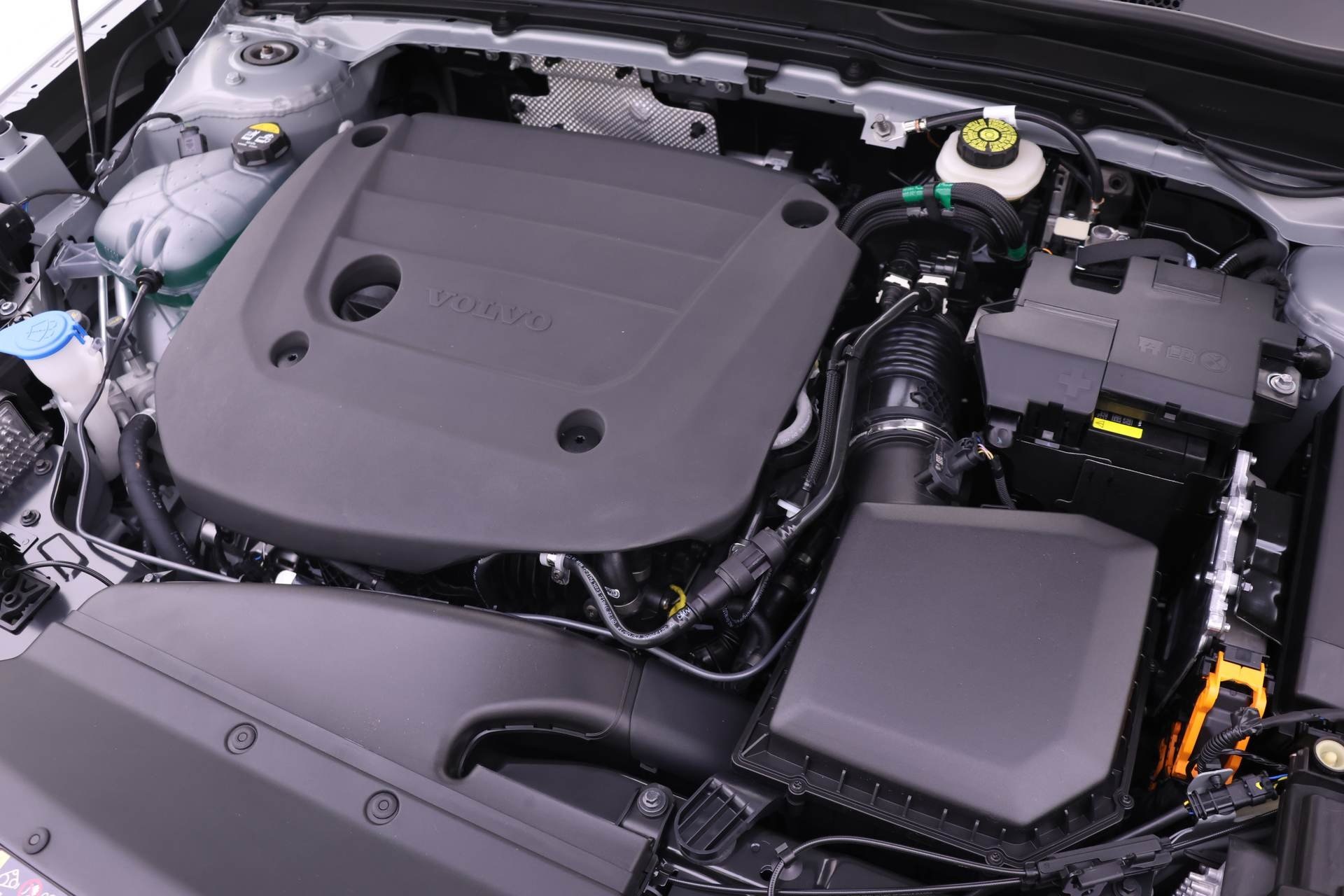 2026 Volvo XC40 Plus photo 15
