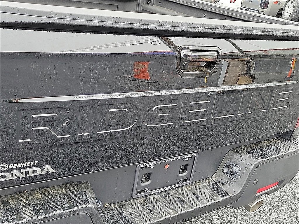 2025 Honda Ridgeline Black Edition photo 6