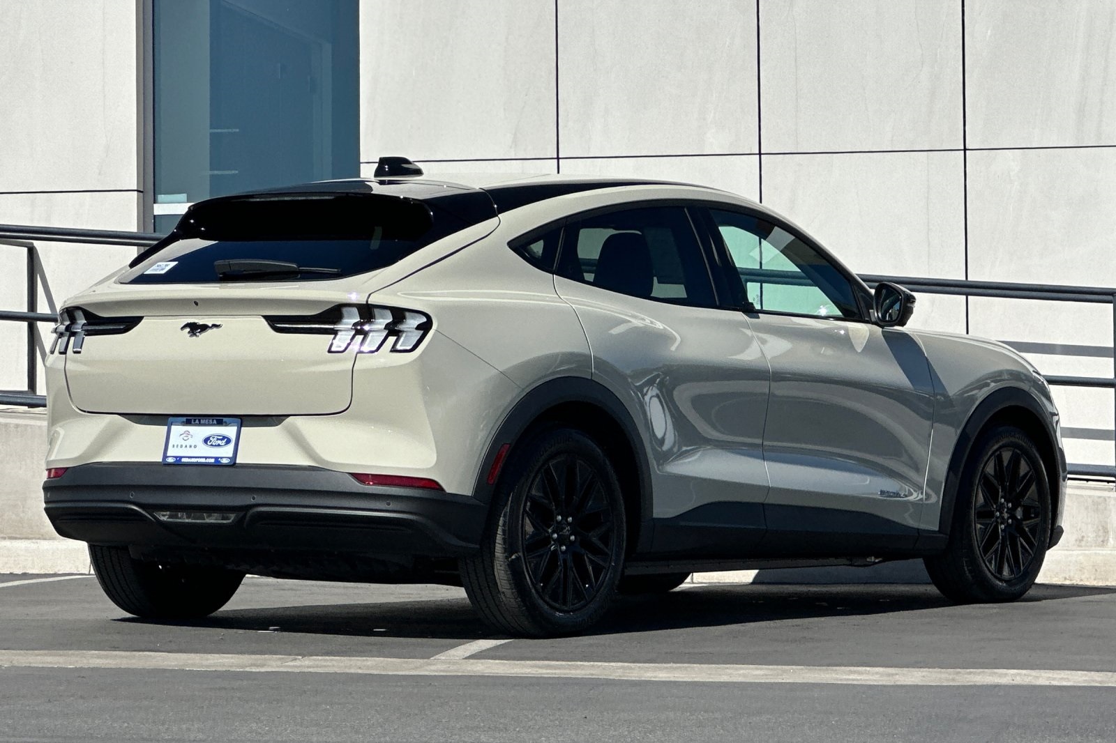2025 Ford Mustang Mach-E Select photo 3