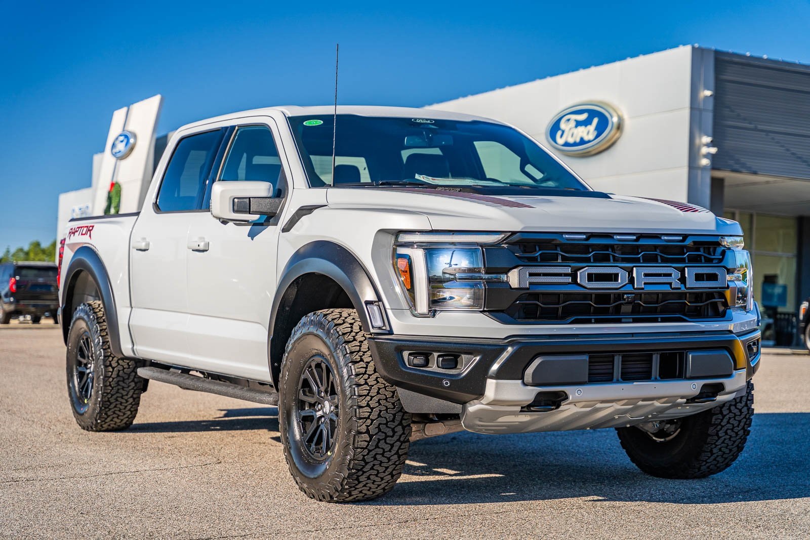2025 Ford F-150 Raptor's photo