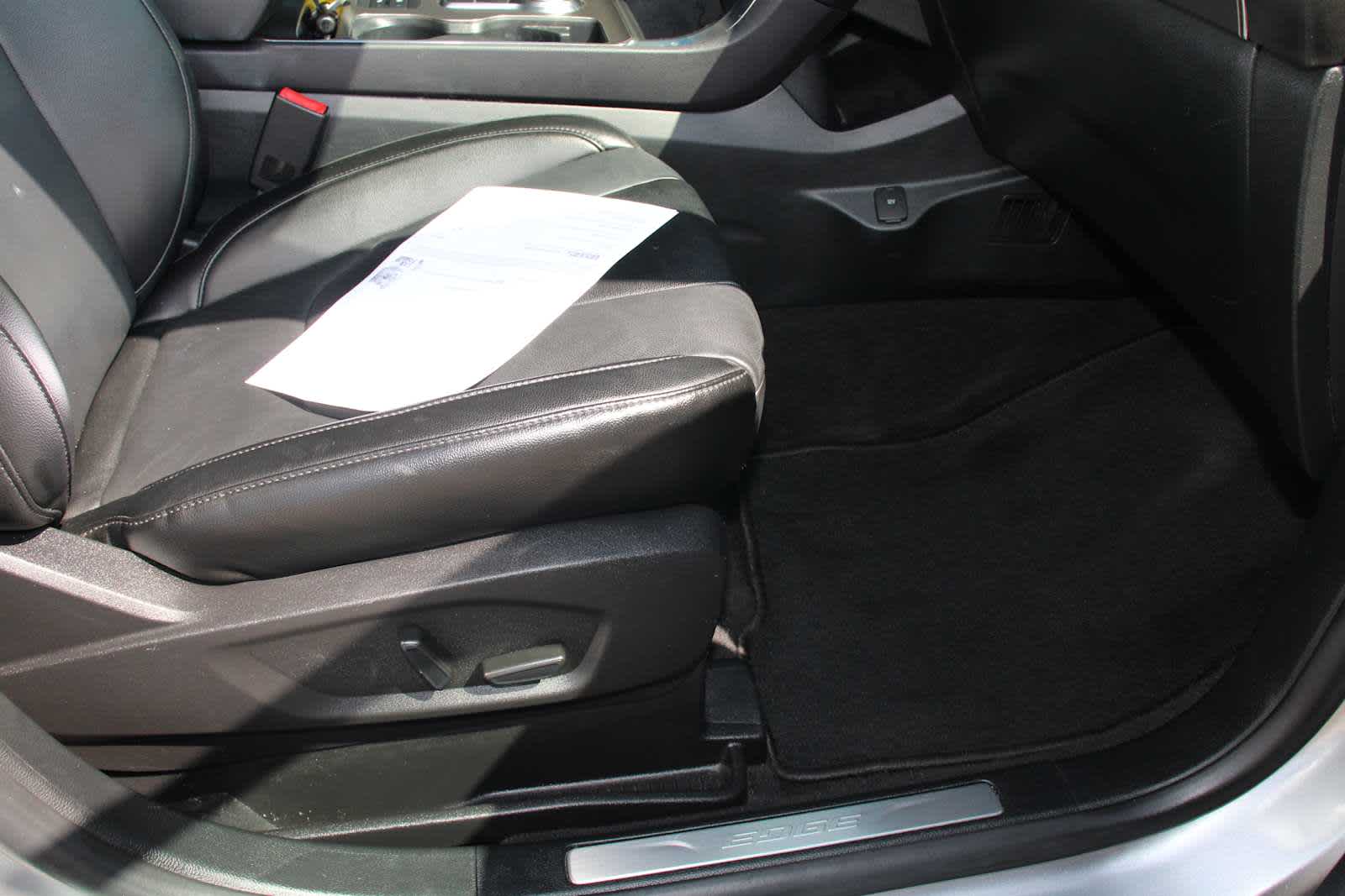 2022 Ford Edge Titanium photo 34