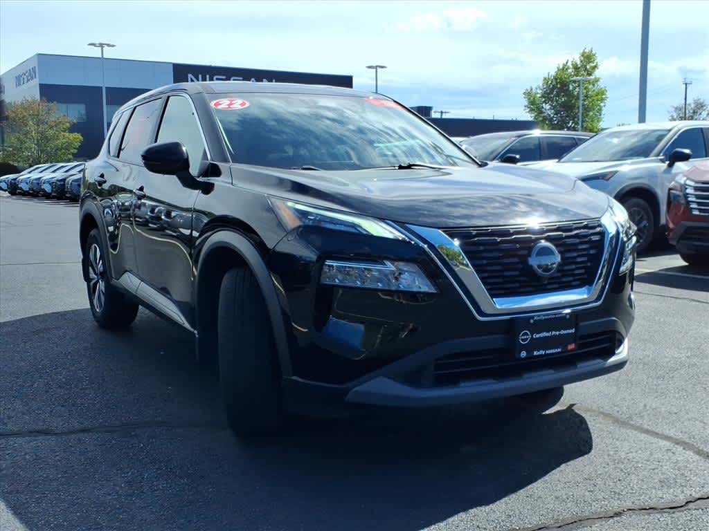 2022 Nissan Rogue SV photo 3