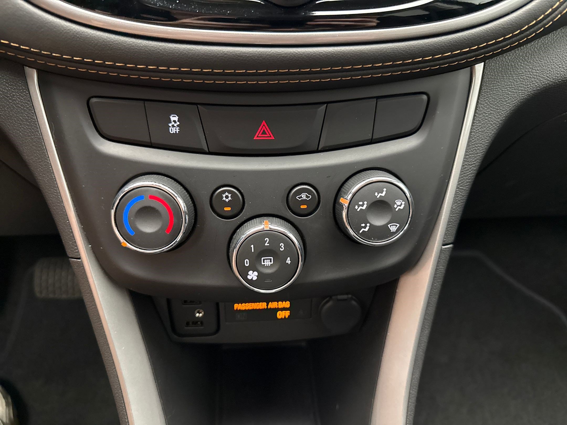 2022 Chevrolet Trax LT photo 18
