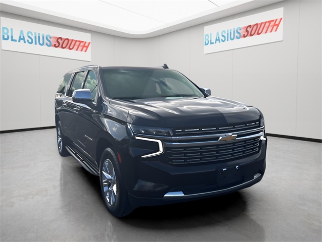 2022 Chevrolet Suburban Premier's photo