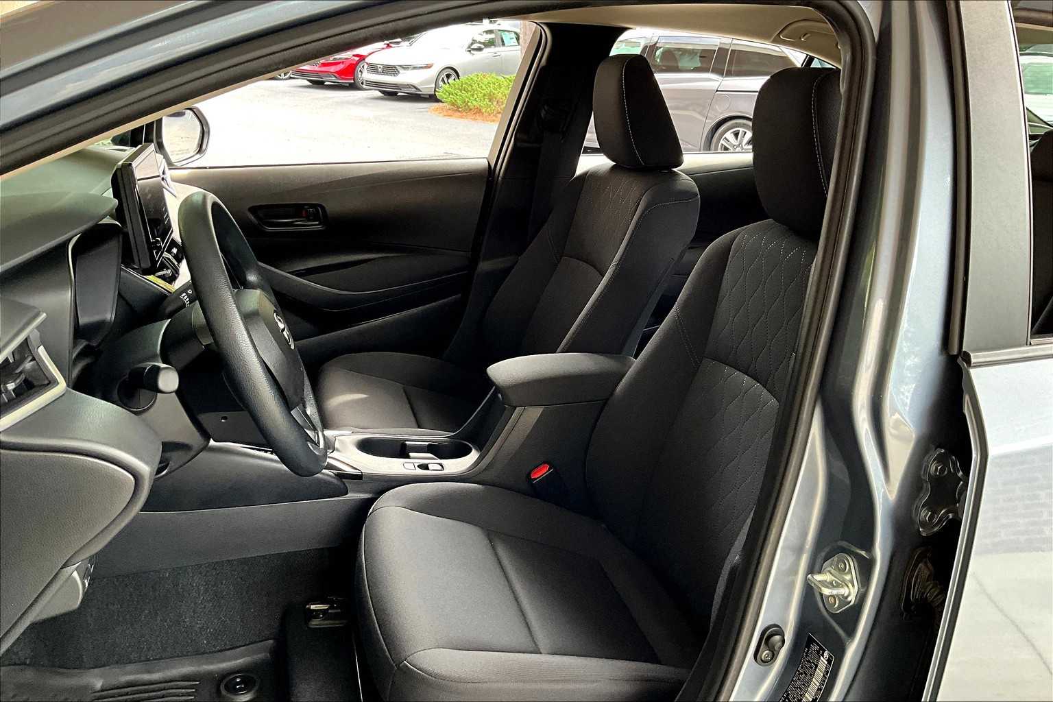 2024 Toyota Corolla LE photo 13