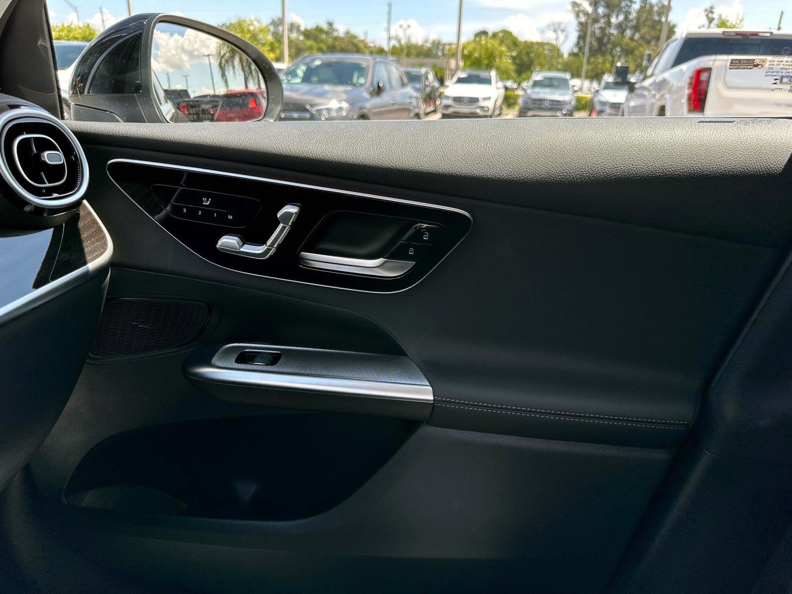 2025 Mercedes Benz GLC 350e 4MATIC photo 23