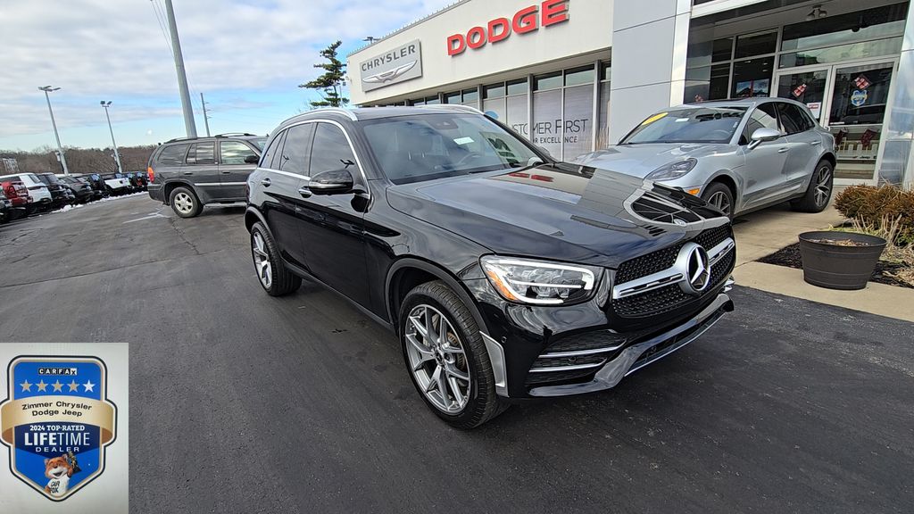 2022 Mercedes-Benz GLC GLC300's photo