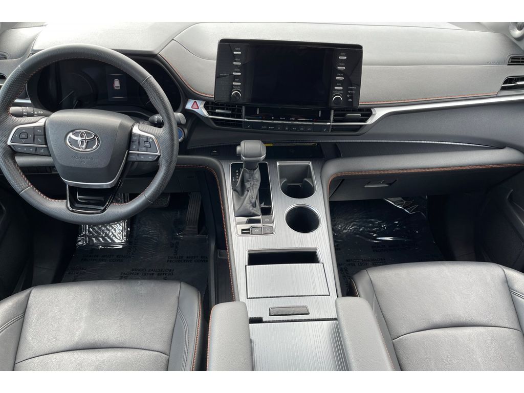 2022 Toyota Sienna XSE photo 14