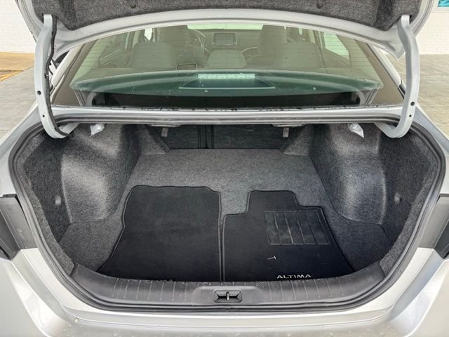 2024 Nissan Altima 2.5 SV photo 8
