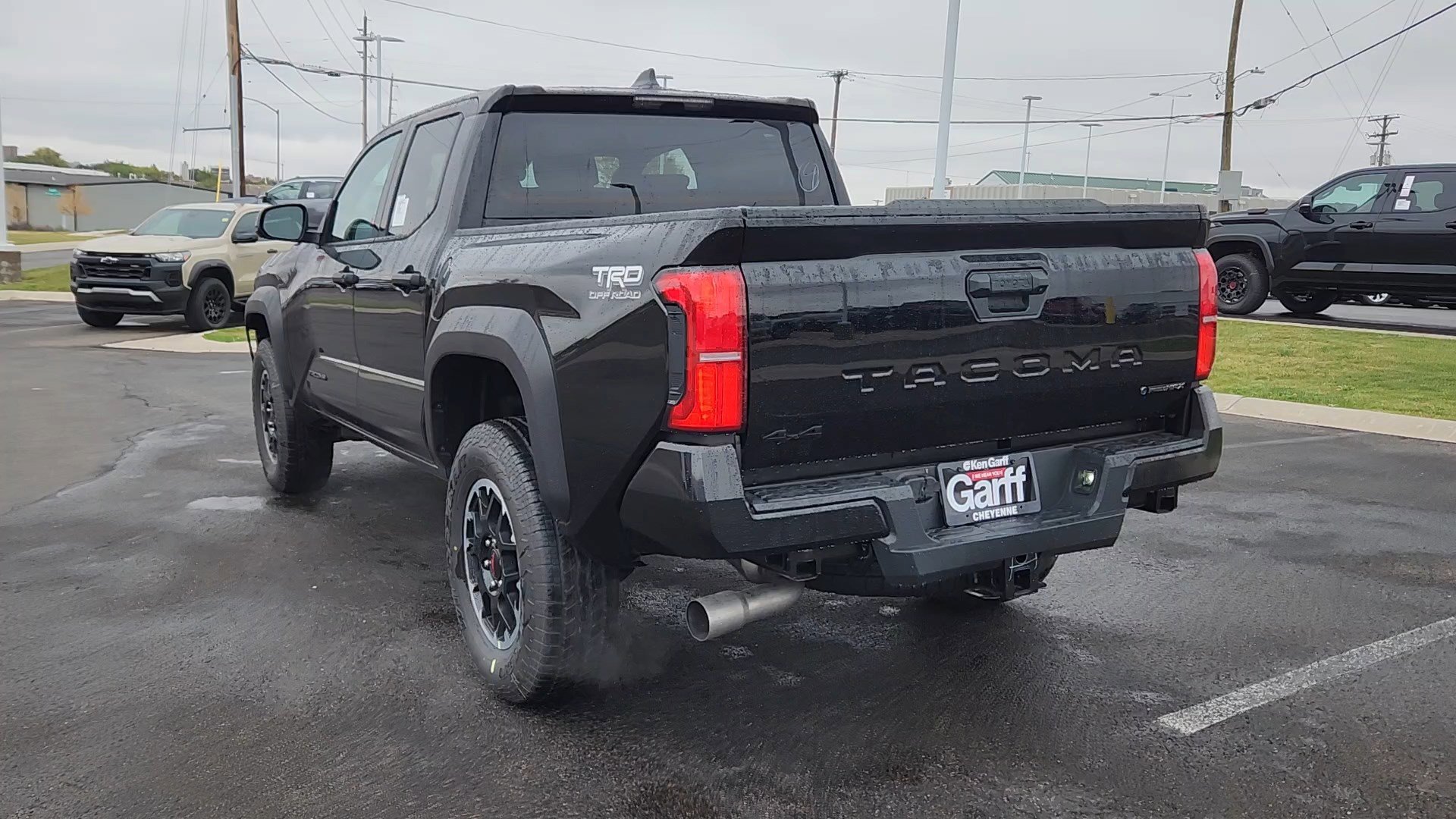 2025 Toyota Tacoma TRD Off-Road photo 4
