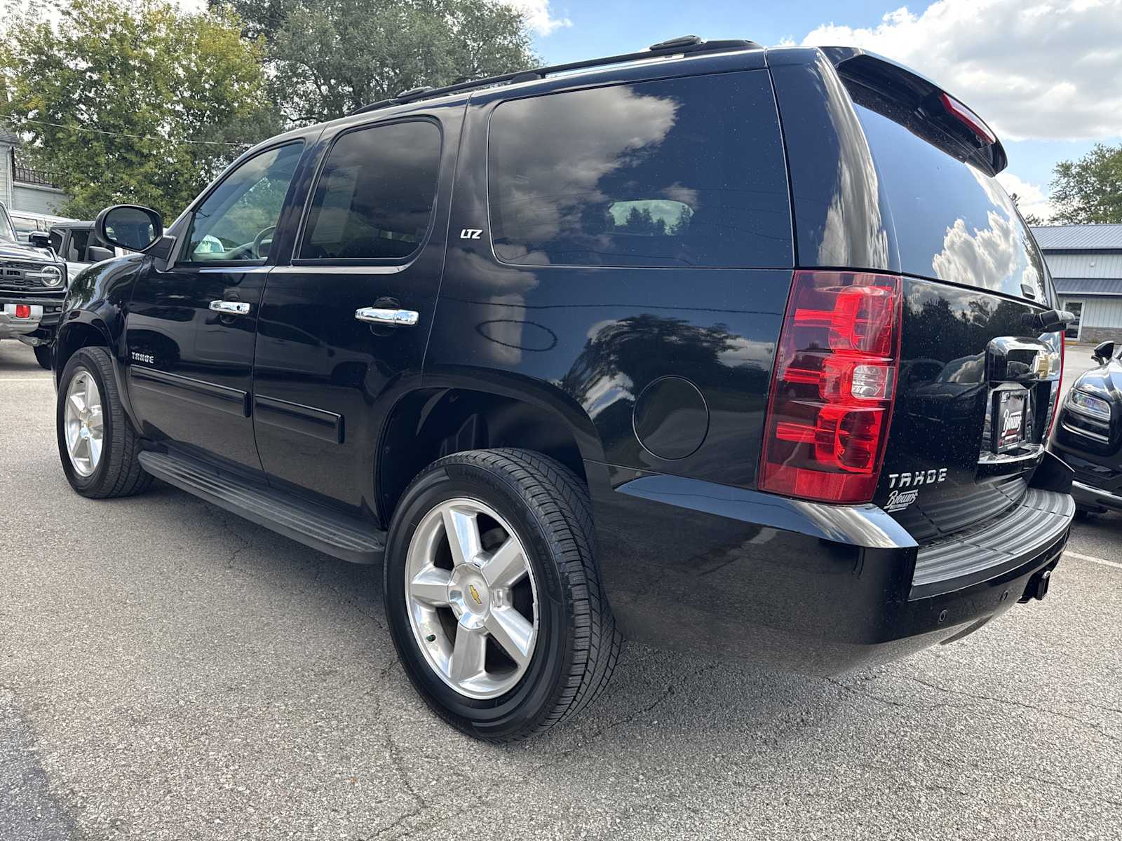 2011 Chevrolet Tahoe LT photo 4