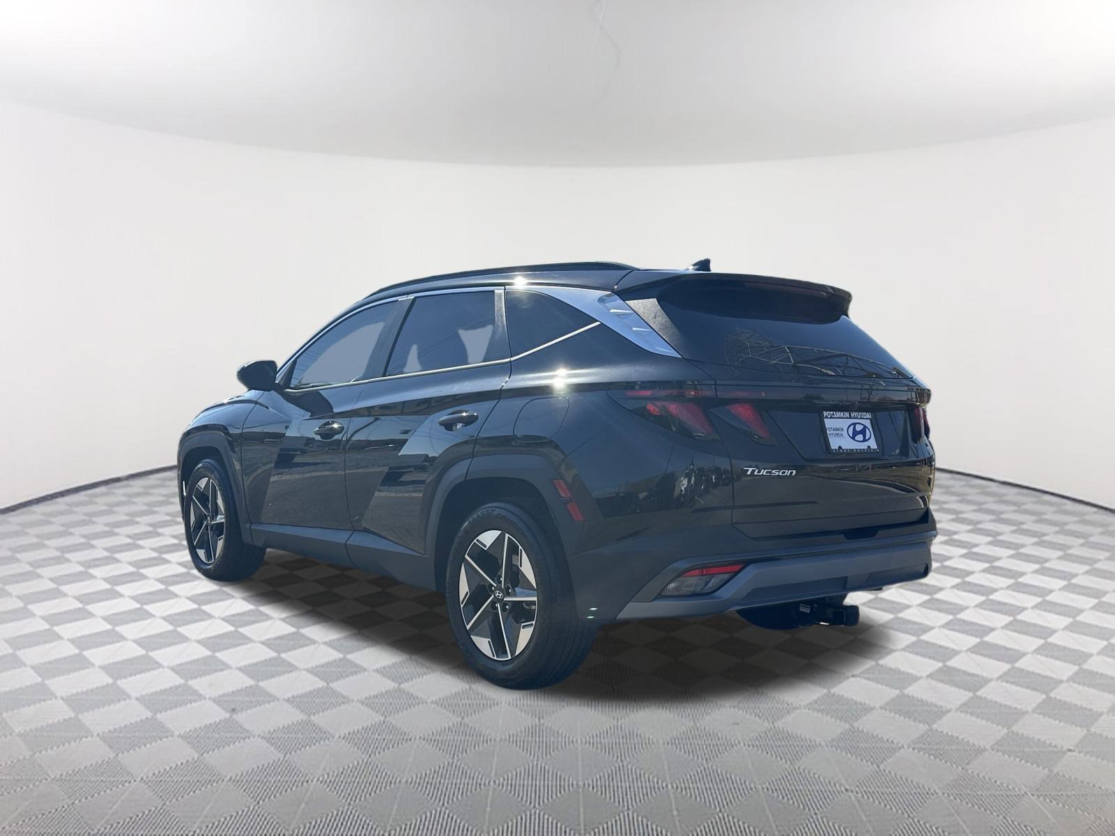 2025 Hyundai Tucson SEL photo 3