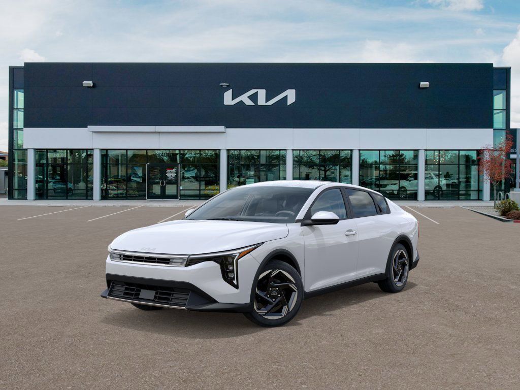 2025 Kia K4 EX's photo