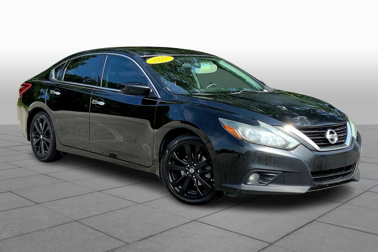 Used 2017 Nissan Altima SR with VIN 1N4AL3AP3HC269246 for sale in Gulfport, MS