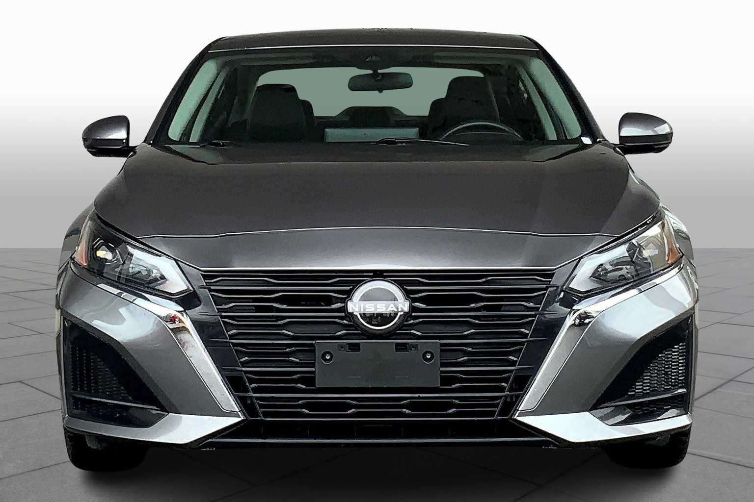 2023 Nissan Altima 2.5 SL photo 3