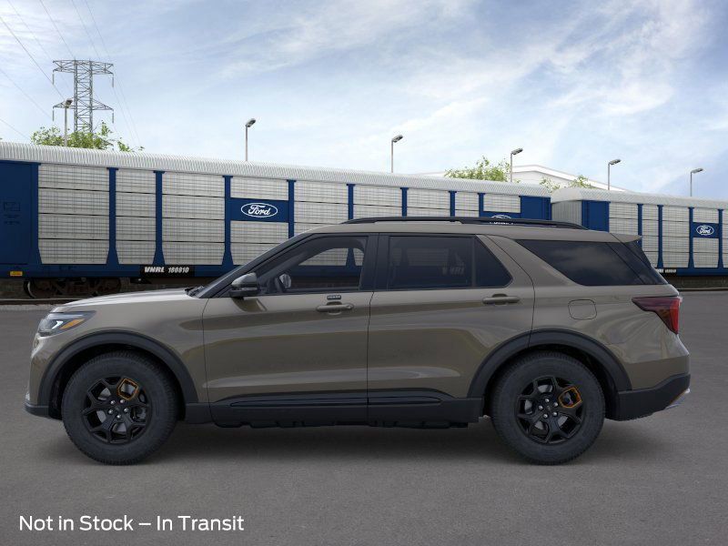 2026 Ford Explorer photo 3