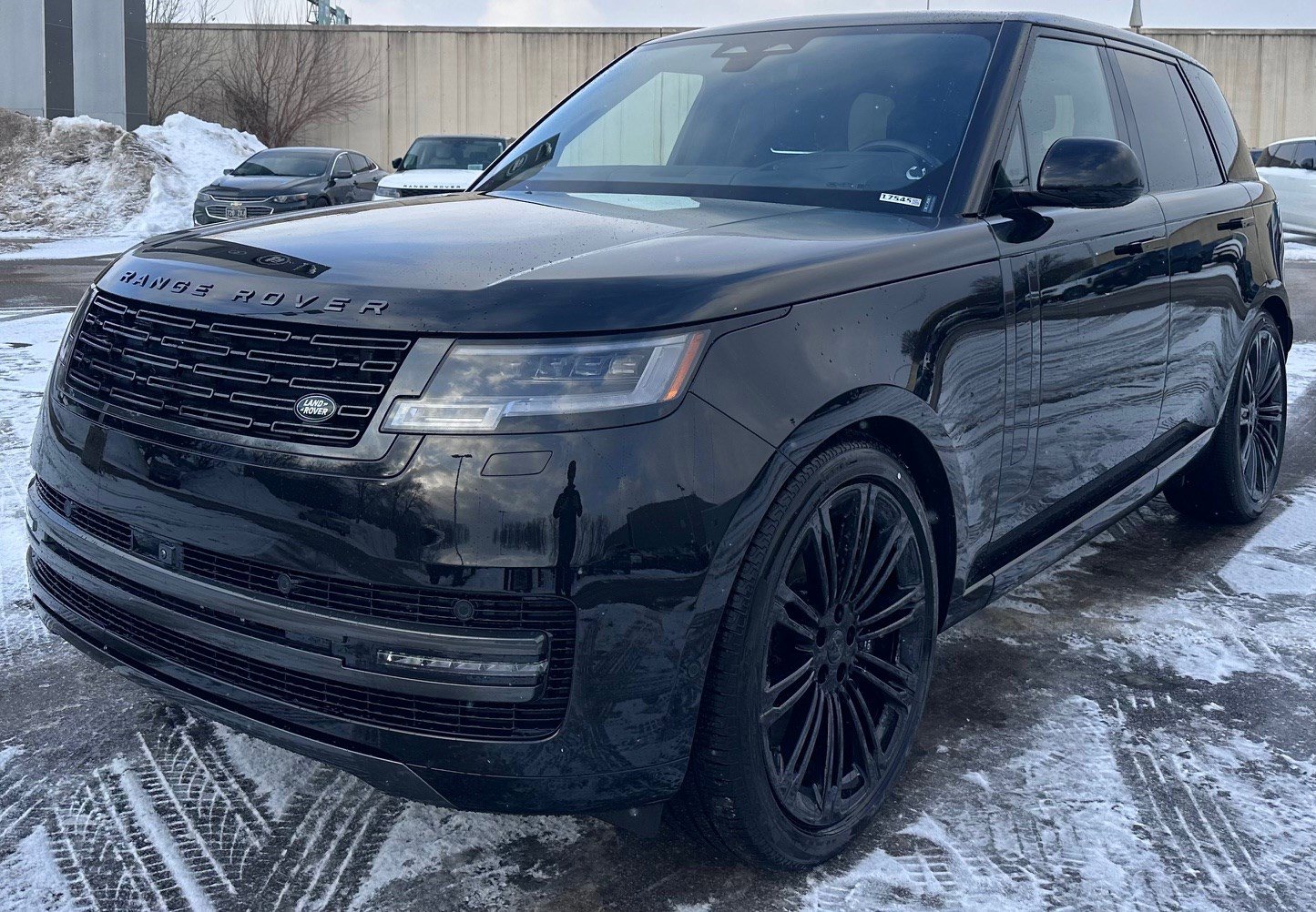 2026 Land Rover Range Rover SE's photo