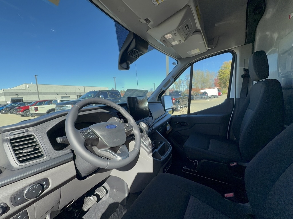 2026 Ford Transit Cargo Van photo 4