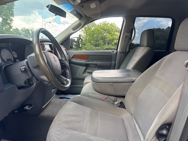 2006 Dodge Ram SLT photo 13