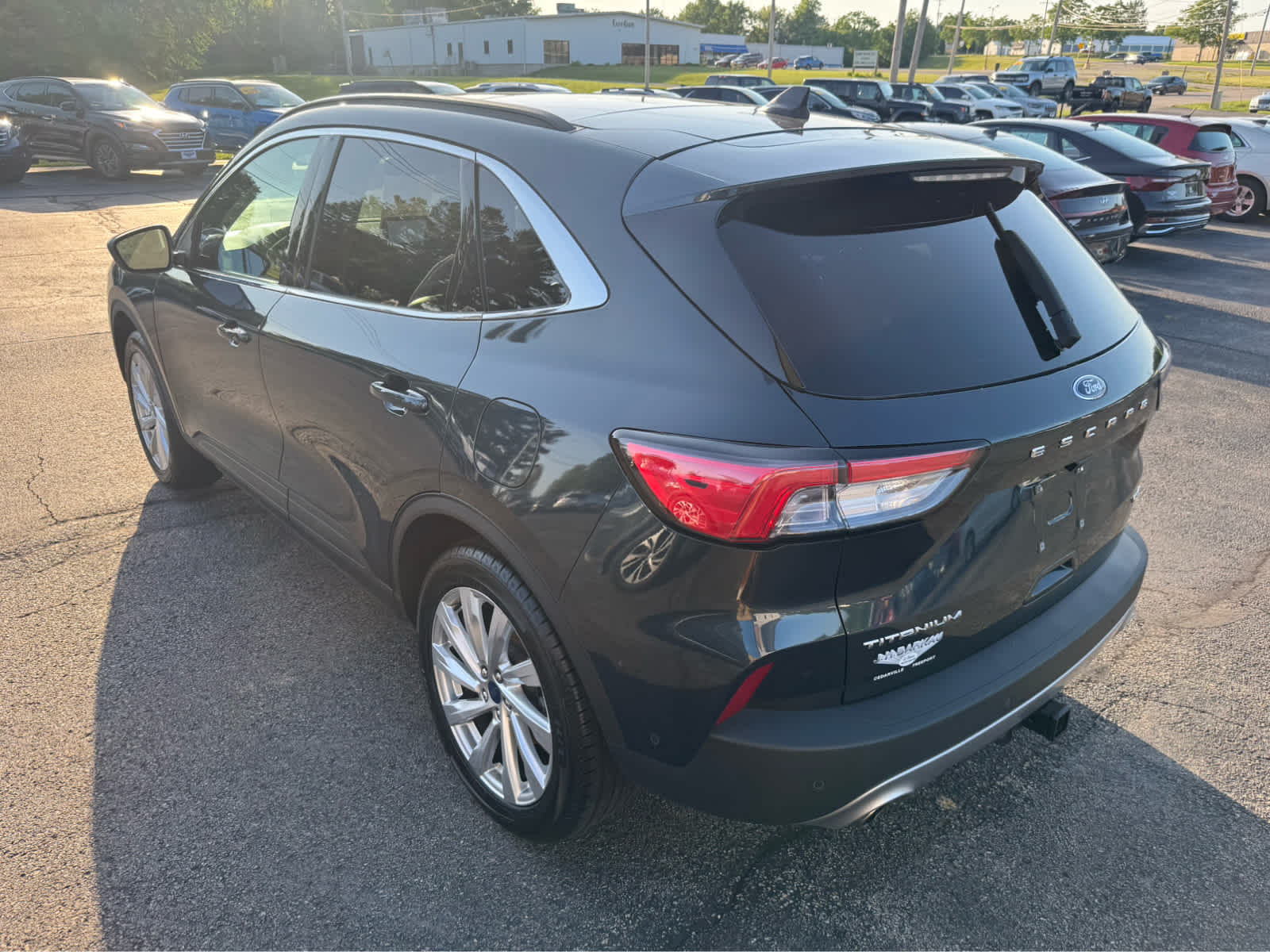 2022 Ford Escape Titanium photo 5