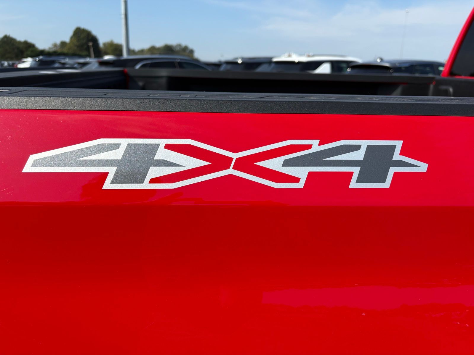 2024 Chevrolet Silverado 1500 LT photo 4